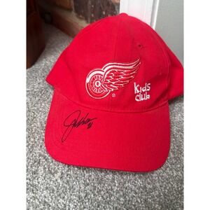 Detroit Red Wings Kids Club Hat Autographed Tomas Tatar Signed Red Baseball Cap